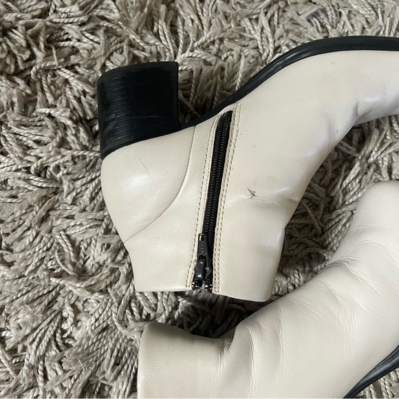 Vintage White Leather Ankle Boots with Chunky Kitten Heel, Size 7.5 - Picture 8 of 8